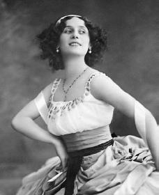 Anna Pavlova. Reproduced by permission of the Corbis Corporation.